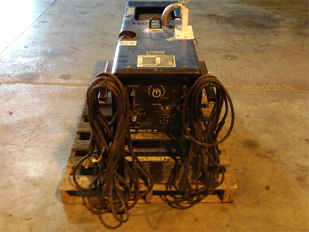 Corteva Equipment Sales - Miller Bobcat 225 NT Generator/Welder w/Onan