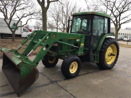 Corteva Equipment Sales - 1994 John Deere 6400 W Loader