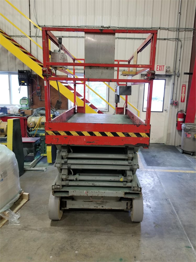 Corteva Equipment Sales Skyjack Electric Scissors Lift Dysart, IA