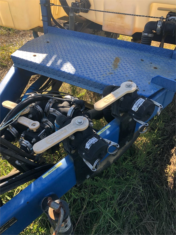 Corteva Equipment Sales 2015 Field Pro 500 Sprayer Chestertown